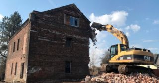 Демонтаж кирпичного дома Мыски, цена от 2994 руб.